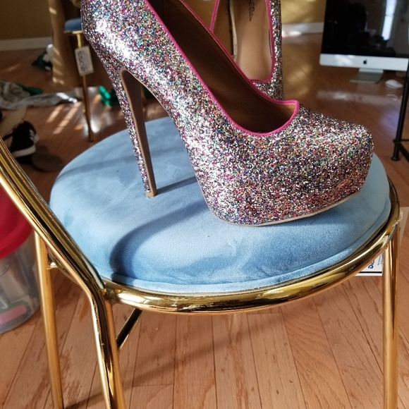 Multi color glitter heels - Picture 1 of 7